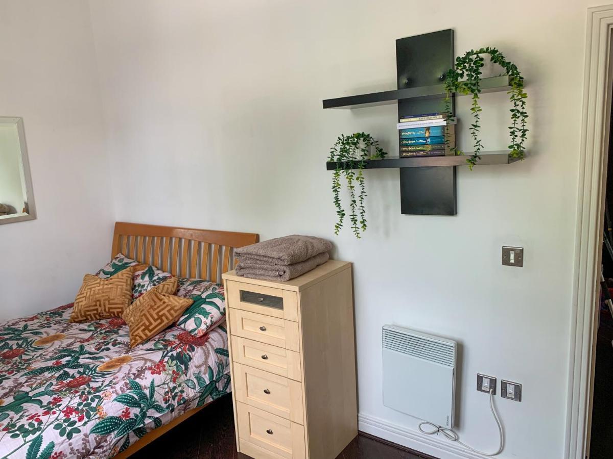Room In Stratford With Private Bathroom And Parking Londres Extérieur photo